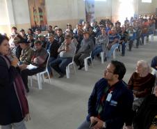 A defensora pública-geral do Paraná, Josiane Fruet Bettini Lupion, explicou que após a distribuição da ação, a Defensoria dará prosseguimento ao trâmite processual até a designação de audiência para realização da sentença pelo juiz. Recebendo o título da terra, os agricultores passam a ser proprietários e não mais posseiros.