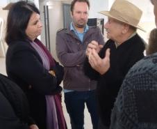A defensora pública-geral do Paraná, Josiane Fruet Bettini Lupion, conversou com os agricultores beneficiados pelo projeto.