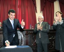 Defensoria Pública.O governador Beto Richa sanciona a lei que cria a Defensoria Pública no Esatado do Paraná.Curitiba, 19-05-11Foto: Arnaldo Alves / AENotícias