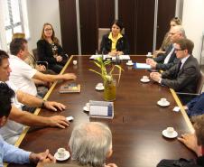 Vereadores do município de Iretama estiveram na sede da Defensoria Pública em Curitiba, juntamente com representantes do ITCG para conversar sobre a Regularização Fundiária.