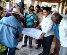 Defensoria se reuniu com agricultores de Iretama. Na ocasião, foram apresentados aos agricultores mapas e plantas confeccionados pelo ITCG e relatado o andamento das ações de usucapião que serão ingressadas pela DPPR.