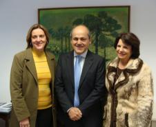 A secretária da Justiça, Cidadania e Direitos Humanos, Maria Tereza Uille Gomes, que representou o Governador Beto Richa, o prefeito de Curitiba, Gustavo Fruet, e a defensora pública-geral do Paraná, Josiane Lupion.