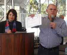 A defensora geral do Estado, Josiane Lupion, e o diretor-presidente do ITCG, Amilcar Cabral.