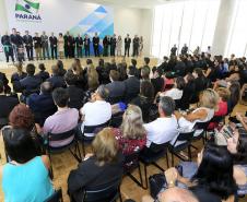 O governador Beto Richa empossa nesta terça-feira, no Palácio Iguaçu, os trinta e seis novos defensores públicos que irão reforçar o atendimento da Defensoria Pública do Paraná