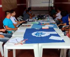 Em reunião da Coordenação do Movimento dos Pescadores e Pescadoras Artesanais do Litoral do Paraná (MOPEAR), em Paranaguá, o defensor público Wisley Rodrigo dos Santos explicou às lideranças locais os procedimentos preparatórios de ação coletiva em trâmite na 2ª Defensoria Pública Itinerante.