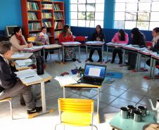 Reunião sobre as escolas das ilhas.