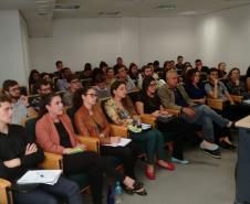 Participantes do debate na sede da Defensoria Pública do Paraná concluíram que o modelo prisional do país precisa ser revisto desde a base.