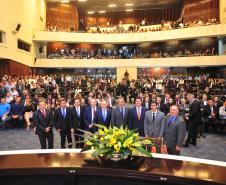O presidente Ademar Traiano (PSDB, no centro da foto), que foi reconduzido ao cargo, destacou a confiança dos demais parlamentares para que continue exercendo a função.