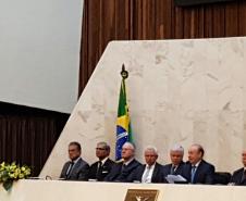 A solenidade contou com a presença do secretário-chefe da Casa Civil, Valdir Rossoni, representando o governador Beto Richa (PSDB); do presidente do Tribunal de Justiça, desembargador Paulo Vasconcelos; do defensor público-geral do Estado, Sérgio Parigot de Souza, e de várias outras autoridades.