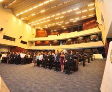 A cerimônia contou com a participação de inúmeras autoridades e representantes de entidades da sociedade civil.