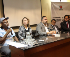 A solenidade de posse contou com a presença de diversos representantes de instituições governamentais e da sociedade civil.