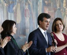 Defensora Pública-Geral do Paraná dá posse aos novos defensores.