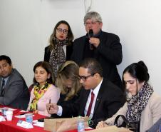 A subdefensora pública-geral, Luciana Bueno, e o ouvidor-geral da DPPR, Gerson da Silva, deram boas-vindas aos defensores públicos dos demais estados.