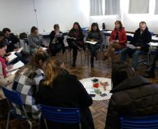 Ação desenvolvida pela Defensoria Pública em parceria com a UEPG abordou assuntos como gênero, diversidade étnica e orientação sexual, entre outros.