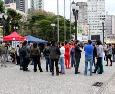 Na última sexta-feira (18), a Defensoria Pública do Paraná, juntamente com o Movimento Nacional da População em Situação de Rua (MNPR), promoveu na Praça Rui Barbosa uma ação pelo Dia Nacional de Luta da População em Situação de Rua, comemorado no sábado (19 de agosto).