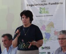 De acordo com a defensora pública Josiane Lupion, existem centenas de ações de usucapião em várias cidades em andamento por meio da Defensoria Pública do Paraná e que já estão em vias de expedição do título definitivo.