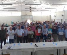 A ação, que envolveu 183 agricultores, integra o Programa de Regularização Fundiária PróRural - Renda e Cidadania no Campo, coordenado pelo Instituto de Terras, Cartografia e Geologia do Paraná (ITCG).