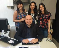 O defensor público Gabriel Lutz e as voluntárias Thais Gatti, Bruna Esteves e Bruna Perugini. A sede da DPPR em Londrina possui hoje cerca de 20 voluntários. 