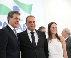 Governador dá posse ao novo defensor-geral do Estado do Paraná.