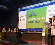 O defensor Bruno Passadore e a defensora Camille Vieira da Costa apresentaram a tese: "A Defensoria Pública não pode ser desconstituída em processos judiciais de sua atuação institucional em virtude de impedimentos de caráter pessoal do defensor público". 