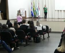 A psicóloga da DPPR Aline Daniele Hoepers proferiu a palestra intitulada "Grupo de Orientação e Sensibilização aos Autores da Violência Doméstica contra a Mulher de Cianorte".