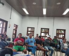 A Defensoria Pública reuniu-se com caiçaras e pescadores do litoral, afim de compreender as circunstâncias da educação local. Foi estabelecido o dia 30 de abril como prazo da resposta prescrita pela Secretaria de Educação (SEED).