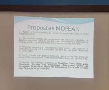 A Defensoria Pública reuniu-se com caiçaras e pescadores do litoral, afim de compreender as circunstâncias da educação local. Foi estabelecido o dia 30 de abril como prazo da resposta prescrita pela Secretaria de Educação (SEED).