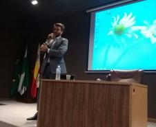 Defensor Público Bruno Muller.