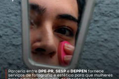 Parceria entre DPE-PR, SESP e DEPPEN fornece serviços de fotografia e estética para que mulheres trans e travestis privadas de liberdade possam refazer documentos