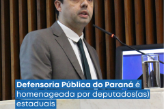 Imagem do Defensor público-geral André Giamberardino, no púlpito da Assembleia Legislativa do Paraná, em discurso durante homenagem à instituição. 