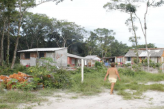 Cinco famílias que residem no Balneário procuraram a Defensoria Pública em Matinhos.