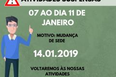 A imagem consiste de uma arte com fundo verde eum boneco de um homem no lado direito. O homem veste roupa social, óculos e é moreno. Esse também está com o dedo indicador da sua mão esquerda apontado pra cima.
A imagem é preenchida com as informações sobre a suspensão do expediente e uma placa de atenção triangular com uma ponto de interrogação no meio e borda vermelha - semelhante a uma placa de trânsito. 