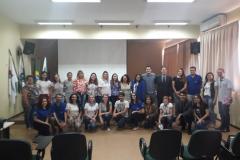 Na foto estão os presentes no evento. 