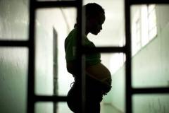 Defensoria Pública do Estado do Paraná garante prisão domiciliar de 9 gestantes e 2 lactantes; 5 pedidos estão em fase de recurso.
