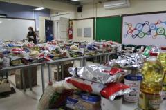Sedes de Foz do Iguaçu e Umuarama, pedem que a distribuição dos alimentos não seja feita somente para as famílias que fazem parte do Programa Bolsa Família.