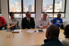 Movimentos sociais pediram ao defensor público-geral do Paraná, Sérgio Parigot de Souza (ao centro da foto), a criação do Núcleo de Defesa dos Direitos Humanos.
