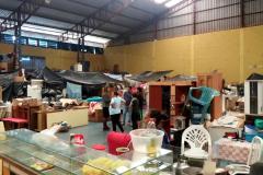 Ao todo, 31 famílias, incluindo idosos, crianças e doentes, estão há mais de 20 dias vivendo em condições inadequadas.