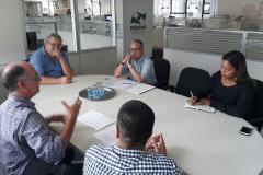 Estiveram presentes no encontro o assessor especial para assuntos fundiários do governo do estado, Hamilton Serighelli, além de representantes de empresas sociais de regularização fundiária.