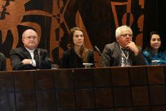Defensora coordenadora do Pró-mulher da na audiência pública.