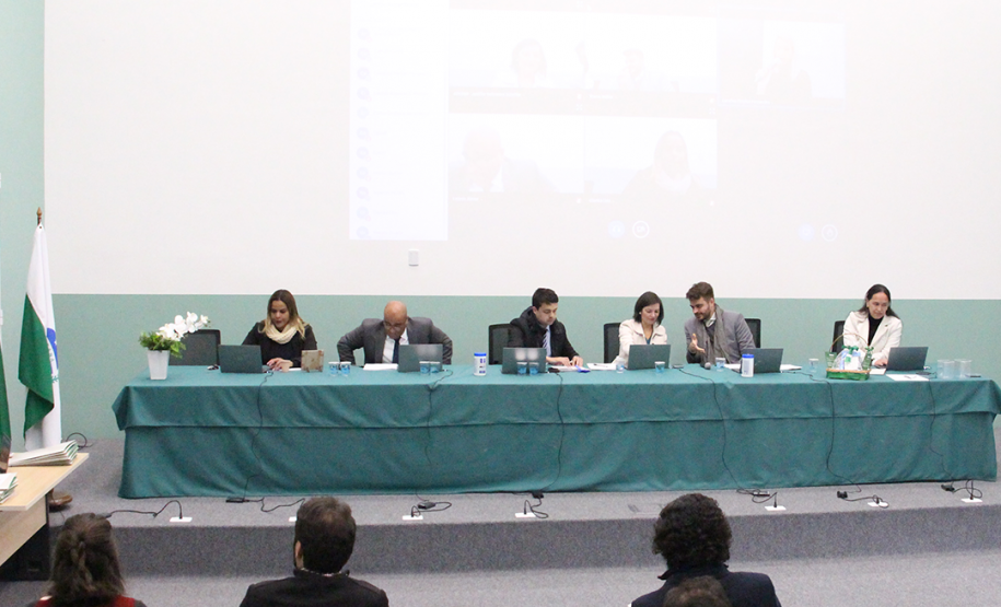 Defensoras e Defensores participam do VI Encontro de Teses da instituição