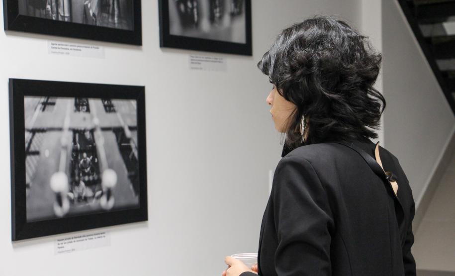 Defensoria inaugura exposição fotográfica "Deste lado do muro", aberta ao público até o dia 19/08