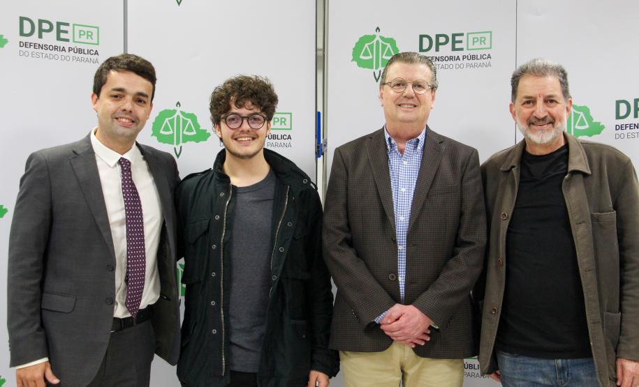 Defensoria inaugura exposição fotográfica "Deste lado do muro", aberta ao público até o dia 19/08