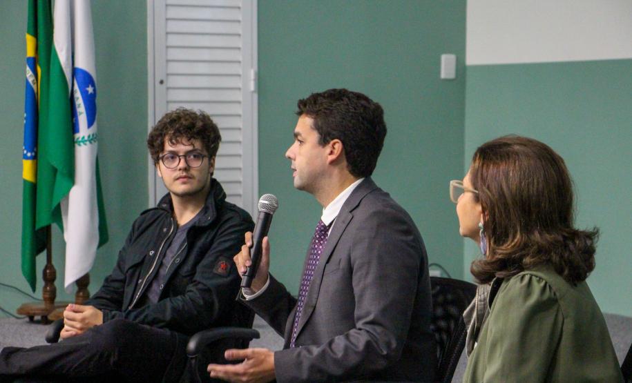 Defensoria inaugura exposição fotográfica "Deste lado do muro", aberta ao público até o dia 19/08