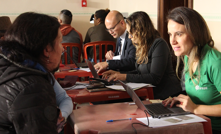 Mutirão em Paranaguá