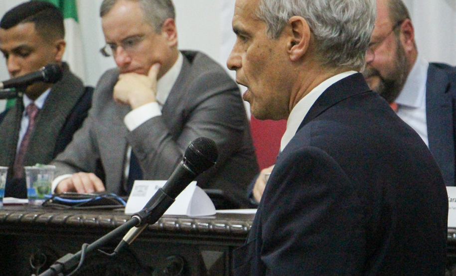 DPE-PR participa de ato em defesa da democracia e do sistema de justiça na Universidade Federal do Paraná