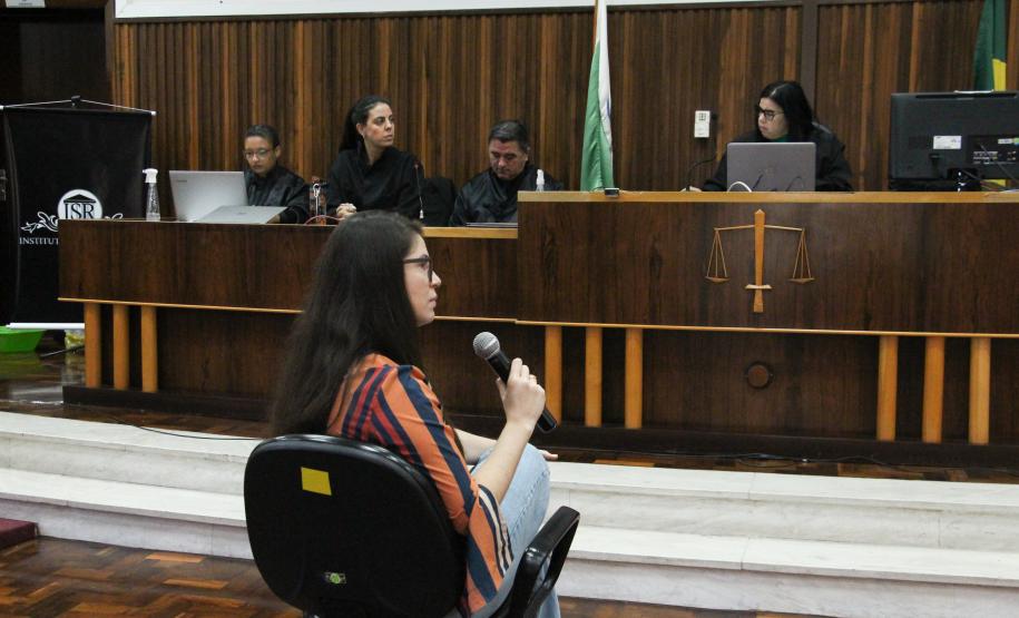 DPE-PR encerra Curso de Formação sobre os 200 anos do Tribunal do Júri com "júri simulado" em Curitiba