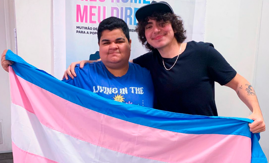 Alteração de prenome e gênero | Mutirão “Meu Nome, Meu Direito” atende 28 pessoas em Foz do Iguaçu