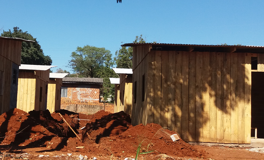 Moradores(as) que viviam na ocupação Jardim Gramado receberão terrenos do município de Cascavel. Defensoria atua no caso desde 2017