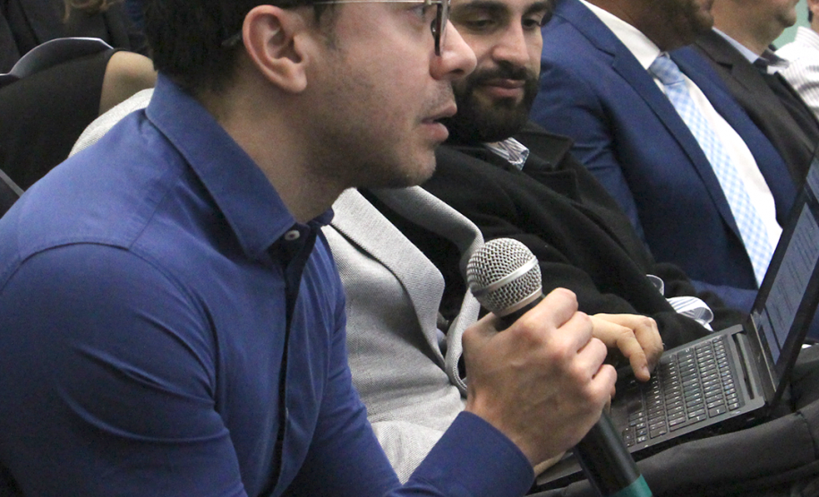 Vice-coordenador do Nucidh, defensor público Daniel Alves Pereira, faz intervenção durante uma das apresentações.