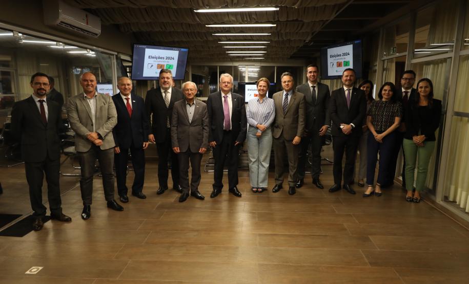 Imagem com foto de solenidade de assinatura da integração da DPE-PR ao Pacto pela Paz.